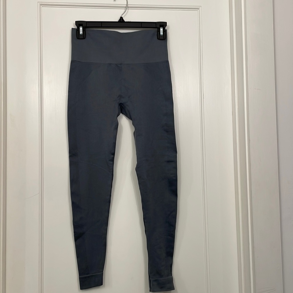 SET ACTIVE sculpt flex leggings, gray/blue slate. Sz M